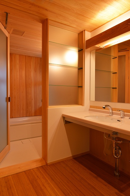 ハーフユニットバスヒノキ羽目板張り